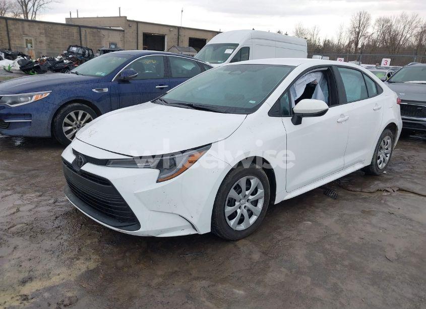 Photo 2 of 2024 Toyota Corolla LE (VIN 5YFB4MDE9RP122482)