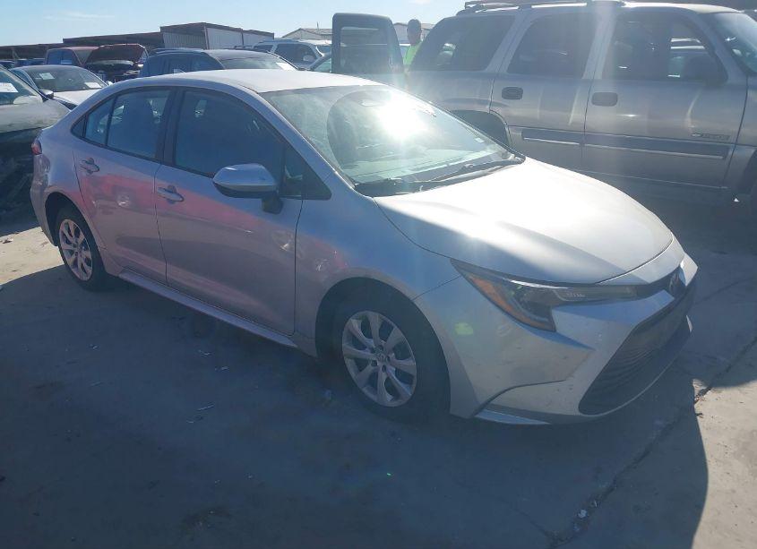 2024 Toyota Corolla LE (VIN 5YFB4MDE9RP137869) main photo