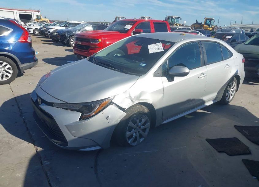 Photo 2 of 2024 Toyota Corolla LE (VIN 5YFB4MDE9RP137869)