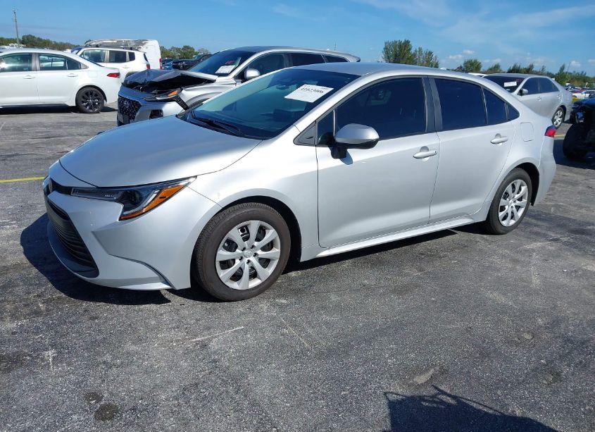 Photo 2 of 2024 Toyota Corolla LE (VIN 5YFB4MDE9RP147706)