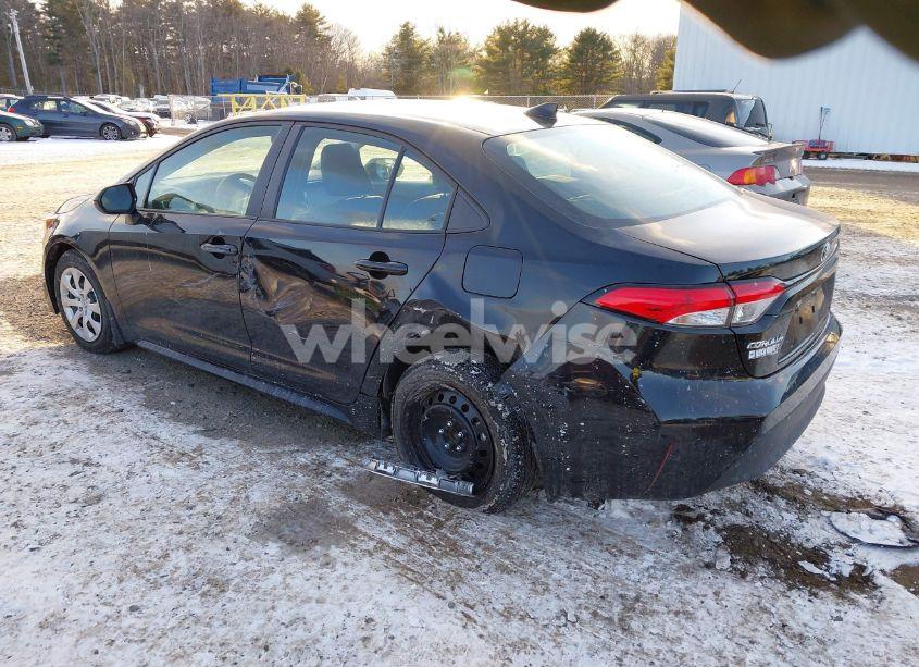 Photo 3 of 2024 Toyota Corolla LE (VIN 5YFB4MDE9RP158057)