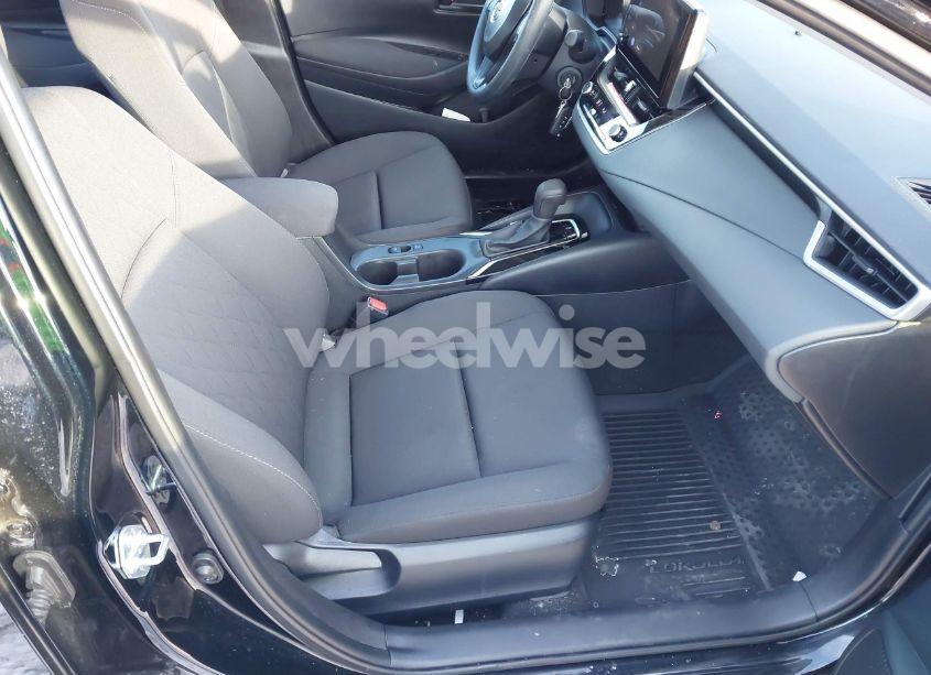 Photo 5 of 2024 Toyota Corolla LE (VIN 5YFB4MDE9RP158057)