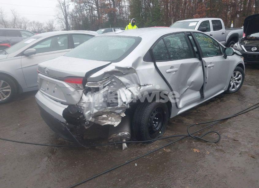 Photo 4 of 2024 Toyota Corolla LE (VIN 5YFB4MDE9RP162044)