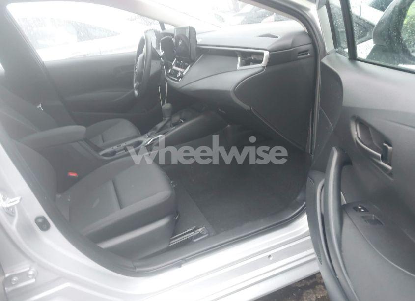 Photo 5 of 2024 Toyota Corolla LE (VIN 5YFB4MDE9RP162044)