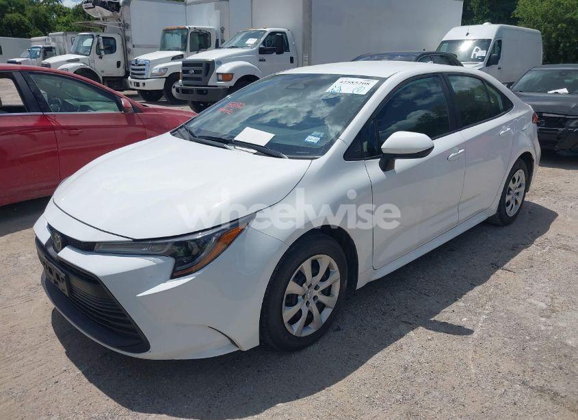 Photo 2 of 2024 Toyota Corolla LE (VIN 5YFB4MDE9RP167499)