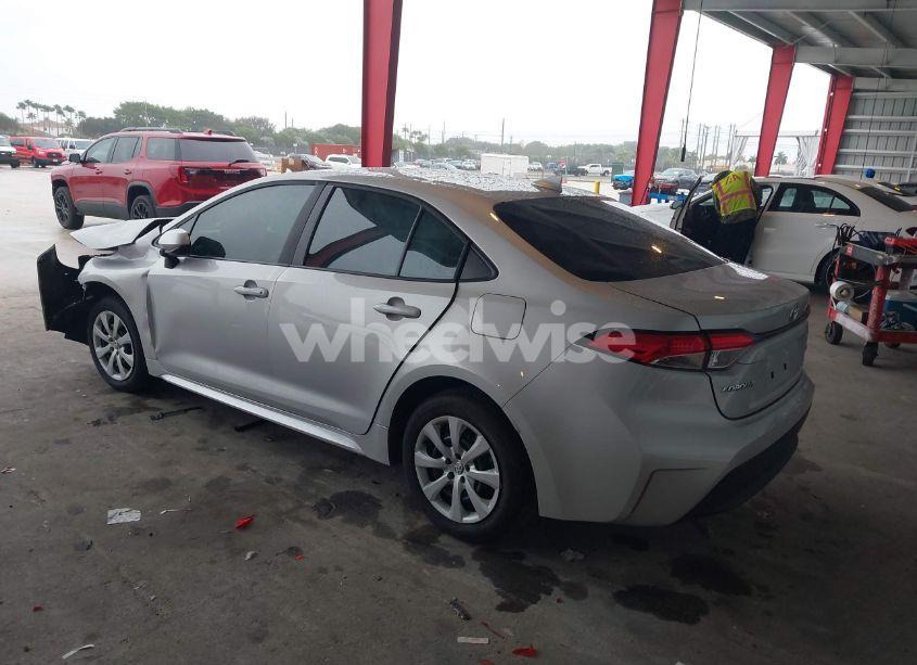 Photo 3 of 2024 Toyota Corolla LE (VIN 5YFB4MDE9RP187400)