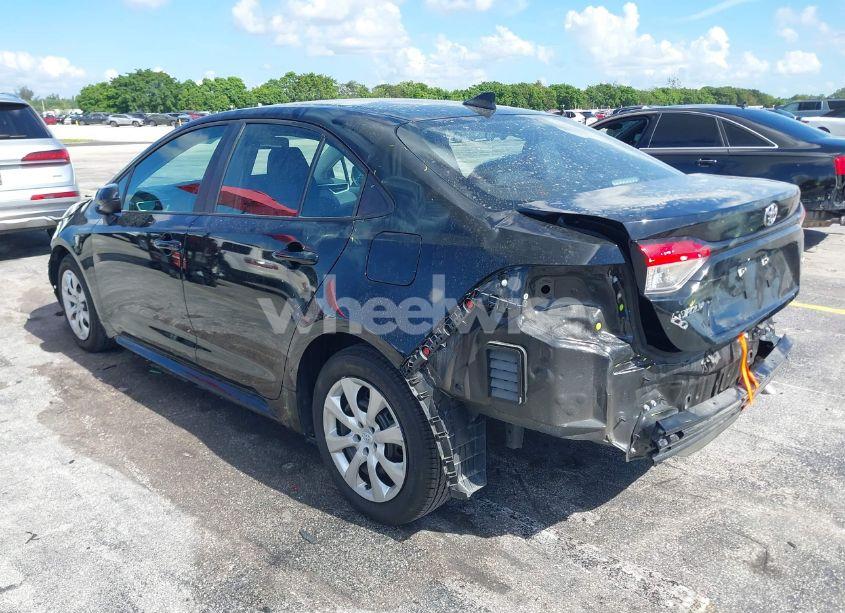 Photo 3 of 2024 Toyota Corolla LE (VIN 5YFB4MDE9RP192774)