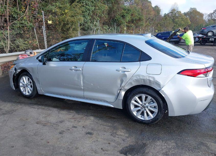 Photo 6 of 2024 Toyota Corolla LE (VIN 5YFB4MDE9RP203403)