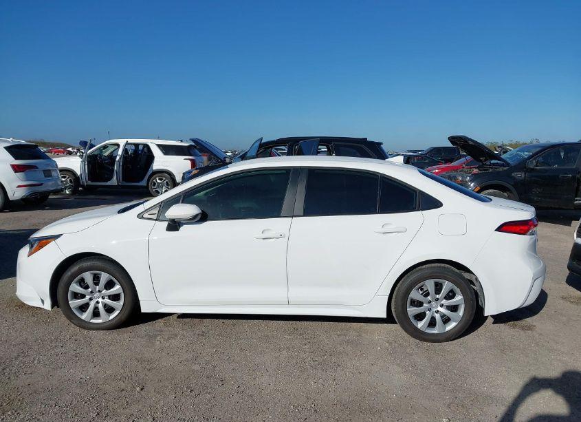 Photo 14 of 2024 Toyota Corolla LE (VIN 5YFB4MDE9RP209010)