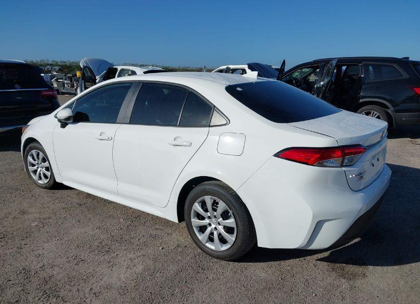 Photo 3 of 2024 Toyota Corolla LE (VIN 5YFB4MDE9RP209010)