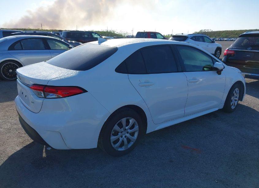 Photo 4 of 2024 Toyota Corolla LE (VIN 5YFB4MDE9RP209010)