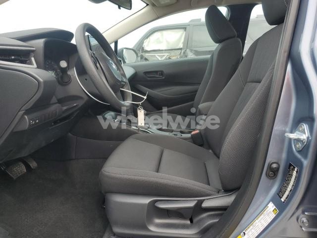 Photo 6 of 2025 TOYOTA COROLLA LE (VIN 5YFB4MDE9SP256883)