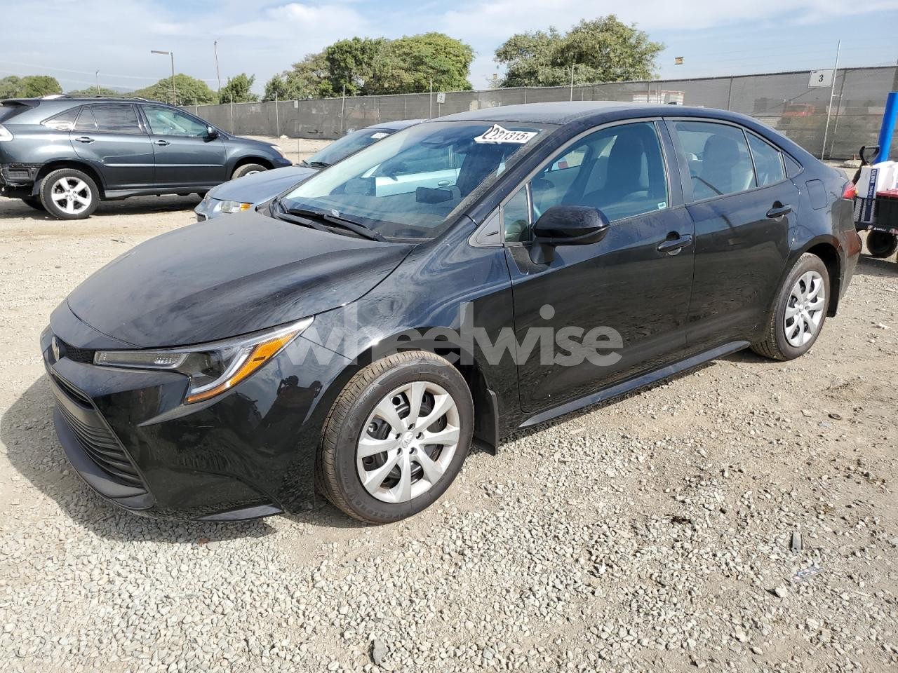 2025 TOYOTA COROLLA LE (VIN 5YFB4MDE9SP288586) main photo