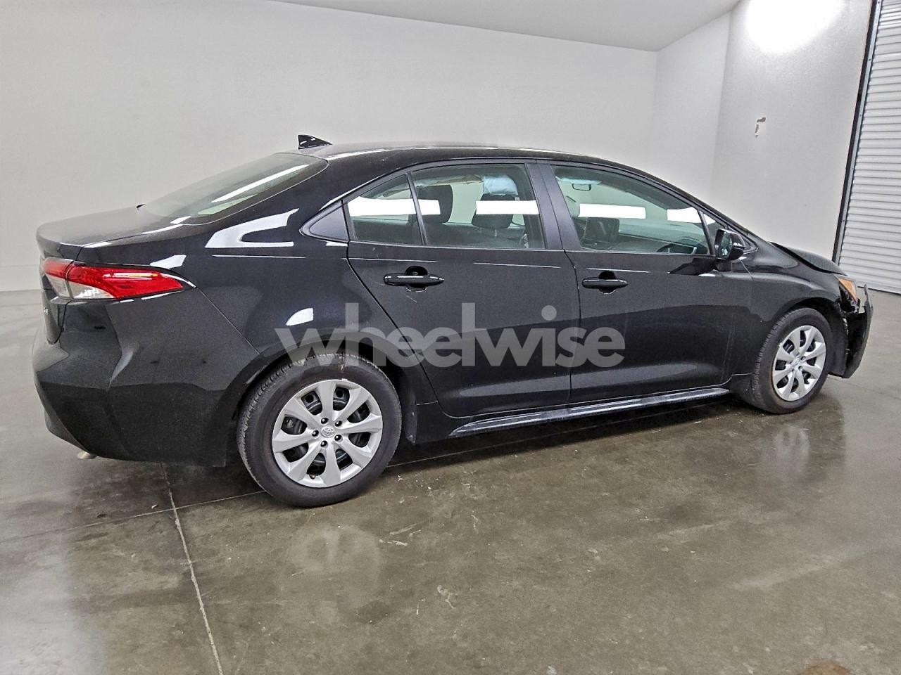 Photo 3 of 2025 TOYOTA COROLLA LE (VIN 5YFB4MDE9SP298891)