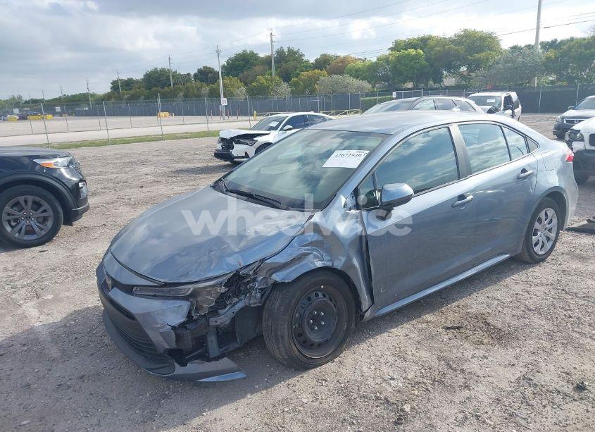 Photo 2 of 2023 Toyota Corolla LE (VIN 5YFB4MDEXPP027815)