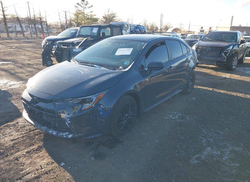 Photo 2 of 2023 Toyota Corolla LE (VIN 5YFB4MDEXPP031041)