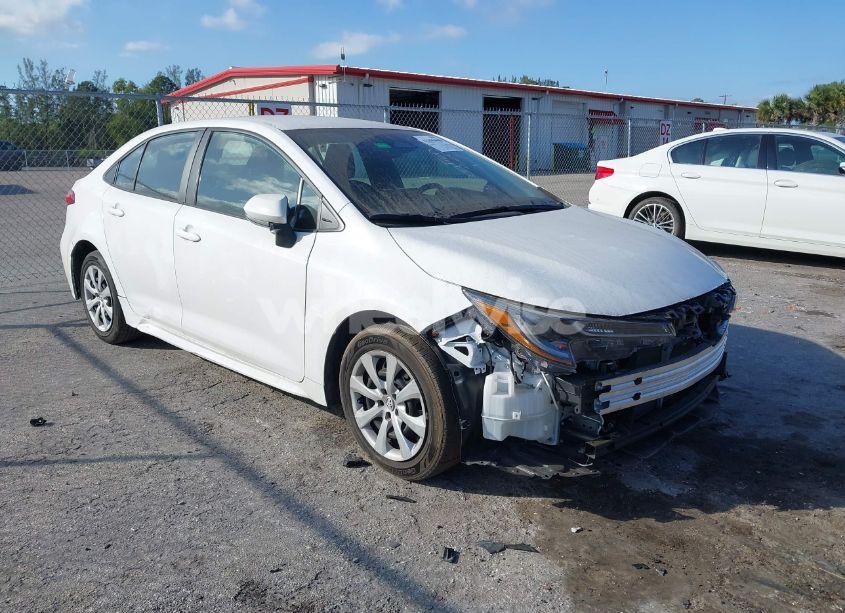 2023 Toyota Corolla LE (VIN 5YFB4MDEXPP035008) main photo