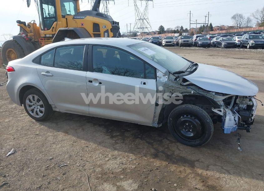 2023 Toyota Corolla LE (VIN 5YFB4MDEXPP063360) main photo