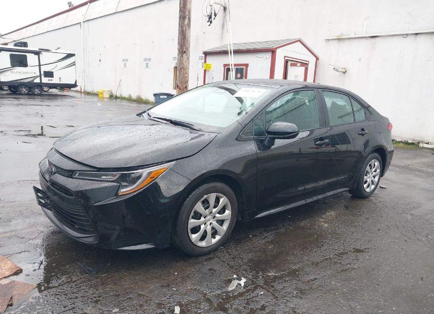 Photo 2 of 2023 Toyota Corolla LE (VIN 5YFB4MDEXPP073905)