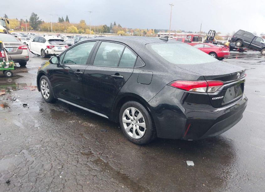 Photo 3 of 2023 Toyota Corolla LE (VIN 5YFB4MDEXPP073905)