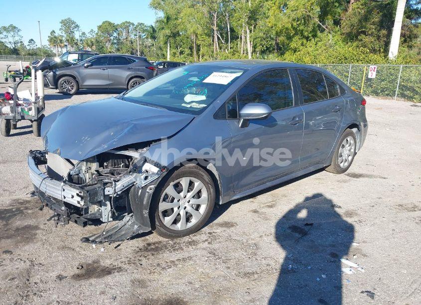 Photo 2 of 2023 Toyota Corolla LE (VIN 5YFB4MDEXPP076173)