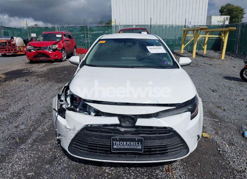 Photo 13 of 2024 Toyota Corolla LE (VIN 5YFB4MDEXRP102838)