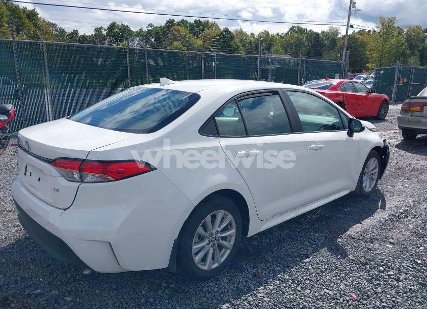 Photo 4 of 2024 Toyota Corolla LE (VIN 5YFB4MDEXRP102838)
