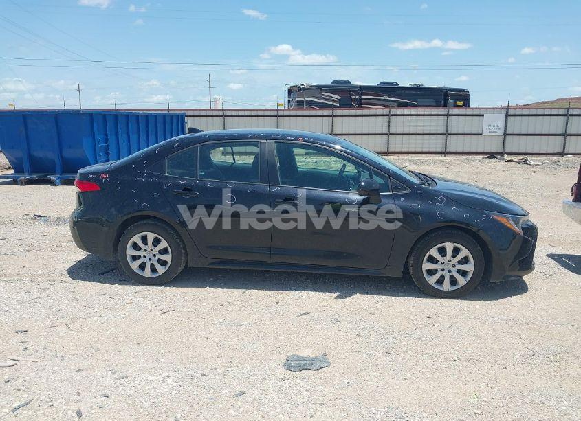 Photo 13 of 2024 Toyota Corolla LE (VIN 5YFB4MDEXRP104766)