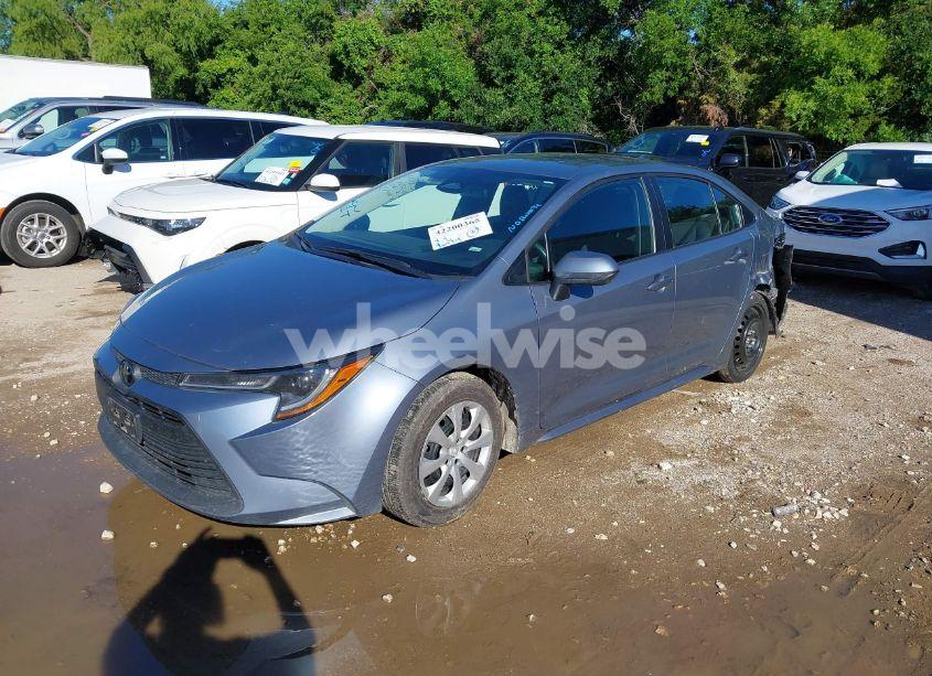 Photo 2 of 2024 Toyota Corolla LE (VIN 5YFB4MDEXRP106324)