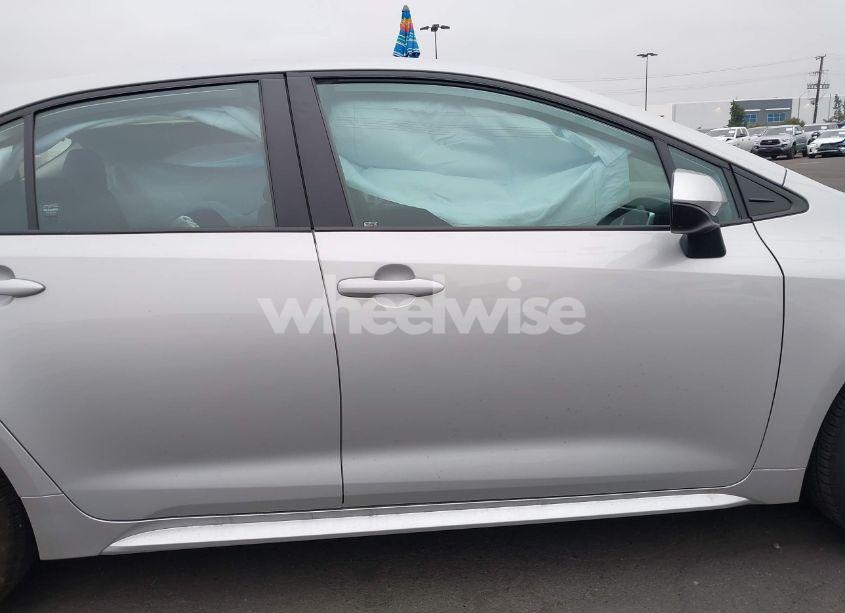 Photo 13 of 2024 Toyota Corolla LE (VIN 5YFB4MDEXRP106971)