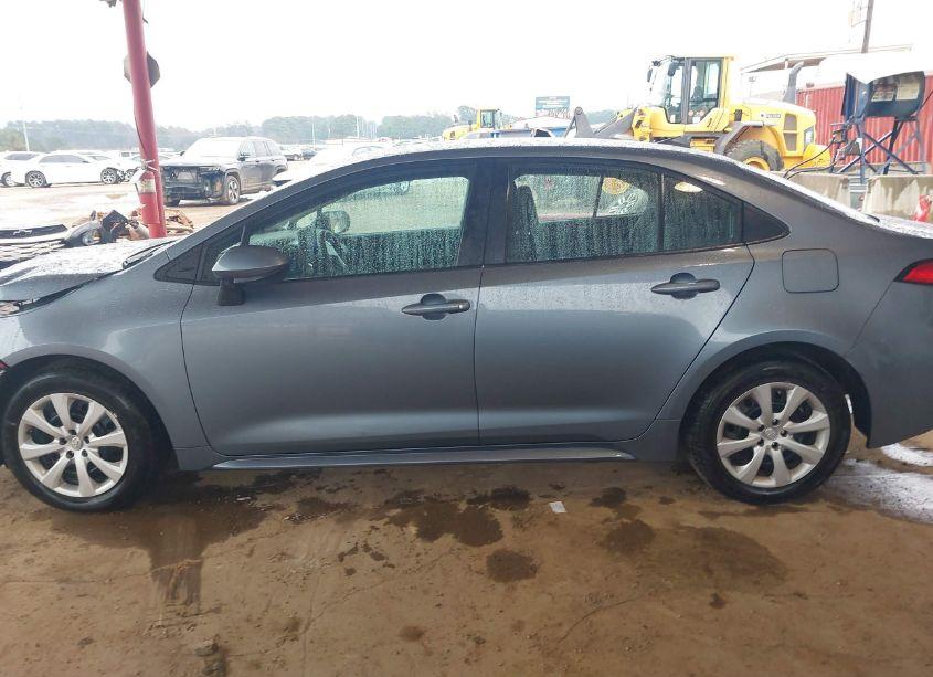 Photo 15 of 2024 Toyota Corolla LE (VIN 5YFB4MDEXRP110440)