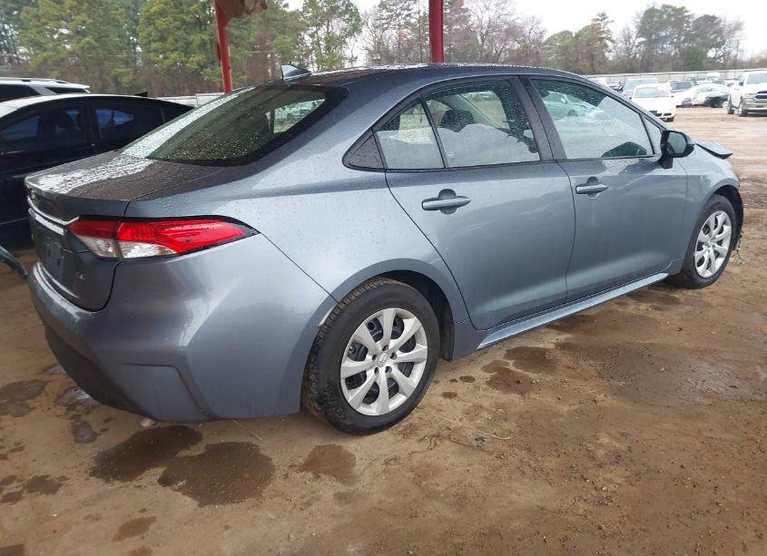 Photo 4 of 2024 Toyota Corolla LE (VIN 5YFB4MDEXRP110440)