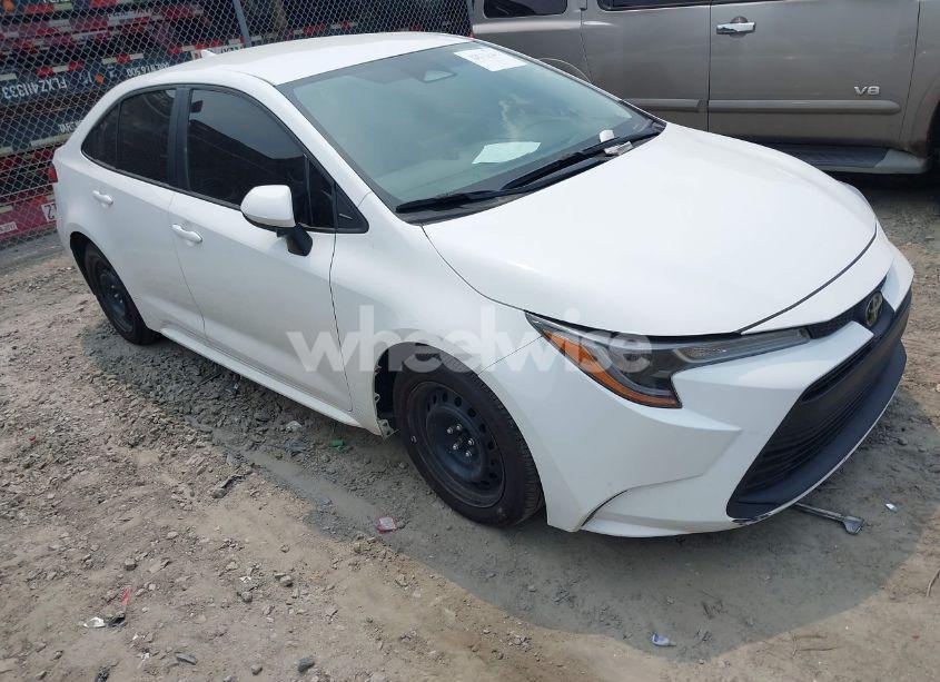 2024 Toyota Corolla LE (VIN 5YFB4MDEXRP145964) main photo