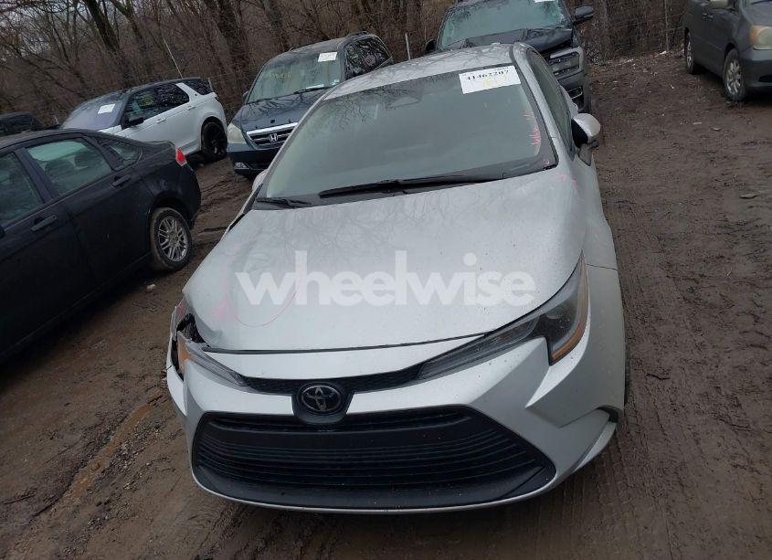 Photo 12 of 2024 Toyota Corolla LE (VIN 5YFB4MDEXRP160612)