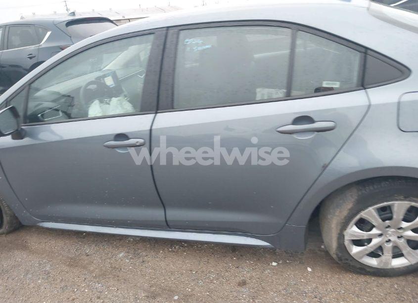 Photo 14 of 2024 Toyota Corolla LE (VIN 5YFB4MDEXRP161601)