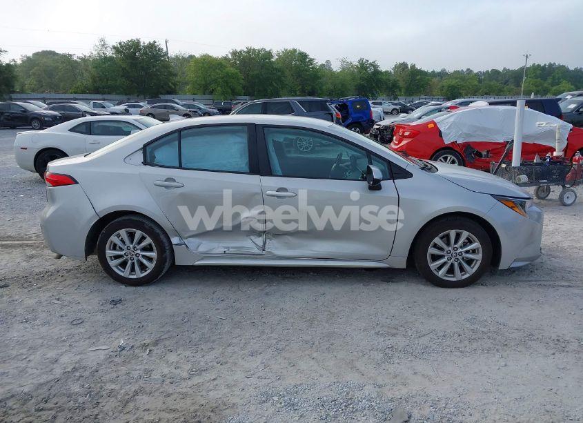 Photo 13 of 2024 Toyota Corolla LE (VIN 5YFB4MDEXRP188457)