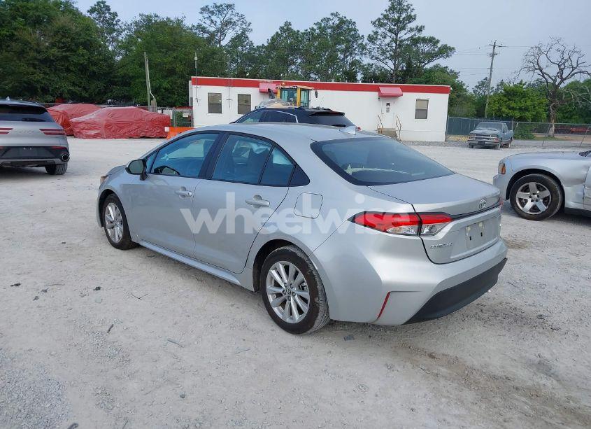 Photo 3 of 2024 Toyota Corolla LE (VIN 5YFB4MDEXRP188457)