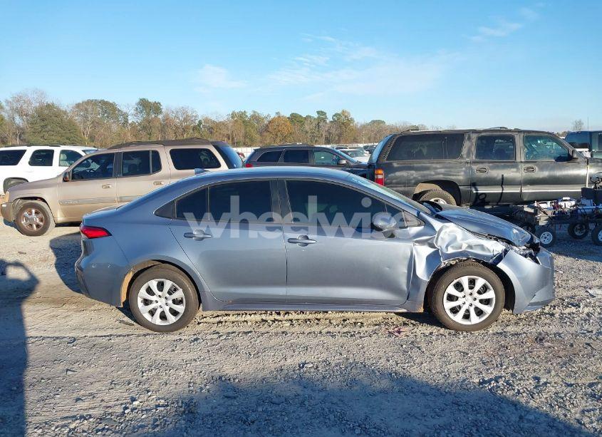 Photo 13 of 2024 Toyota Corolla LE (VIN 5YFB4MDEXRP195764)