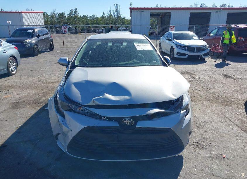 Photo 6 of 2024 Toyota Corolla LE (VIN 5YFB4MDEXRP204138)