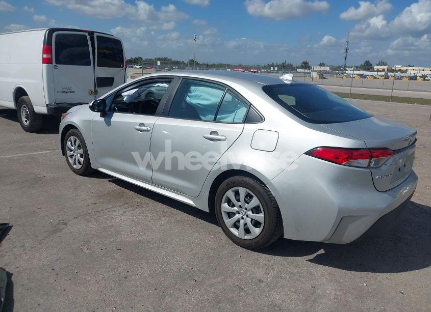 Photo 3 of 2024 Toyota Corolla LE (VIN 5YFB4MDEXRP204706)