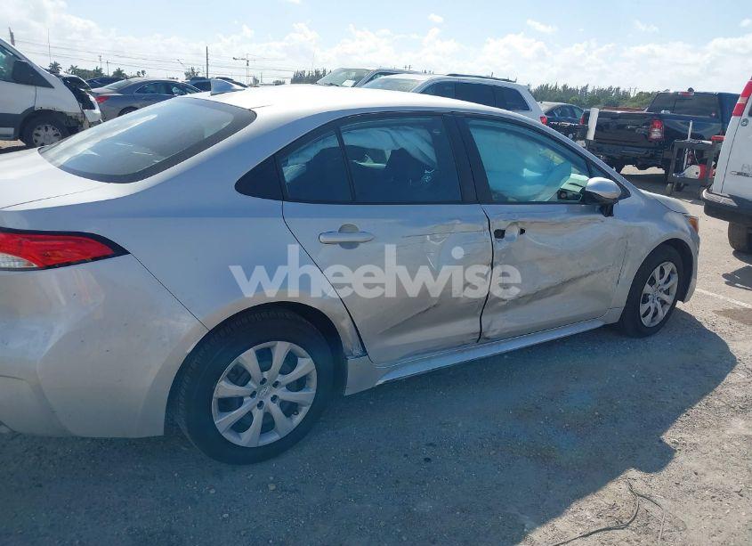 Photo 6 of 2024 Toyota Corolla LE (VIN 5YFB4MDEXRP204706)