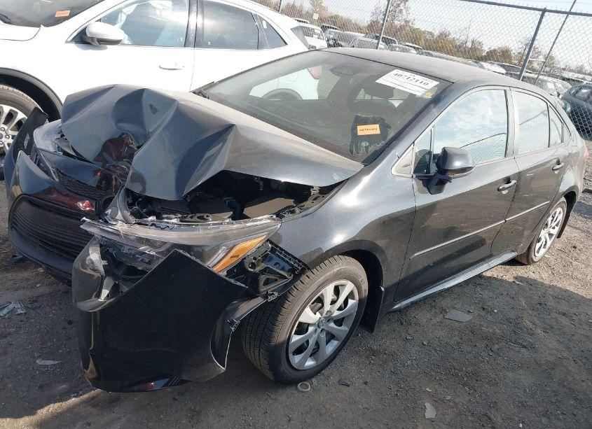 Photo 2 of 2024 Toyota Corolla LE (VIN 5YFB4MDEXRP206715)