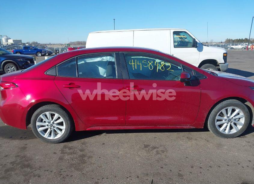 Photo 13 of 2024 Toyota Corolla LE (VIN 5YFB4MDEXRP210313)