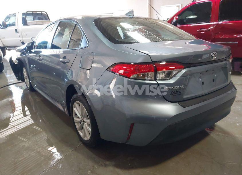 Photo 3 of 2024 Toyota Corolla LE (VIN 5YFB4MDEXRP216791)