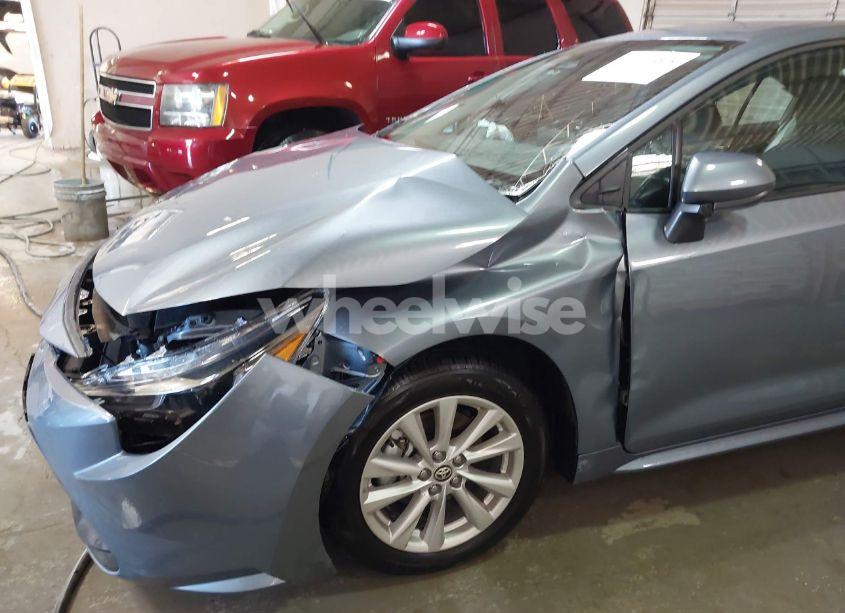 Photo 6 of 2024 Toyota Corolla LE (VIN 5YFB4MDEXRP216791)