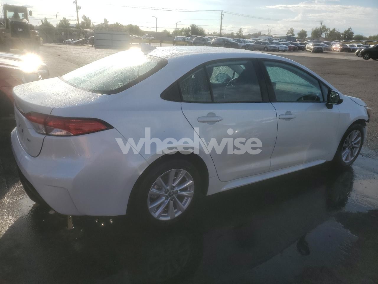 Photo 3 of 2025 TOYOTA COROLLA LE (VIN 5YFB4MDEXSP235928)