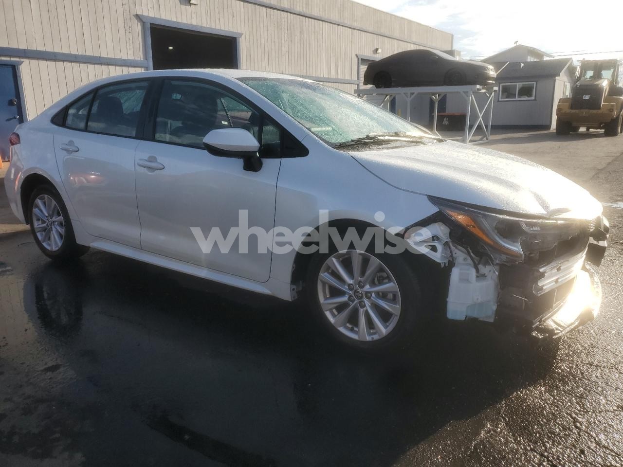 Photo 4 of 2025 TOYOTA COROLLA LE (VIN 5YFB4MDEXSP235928)