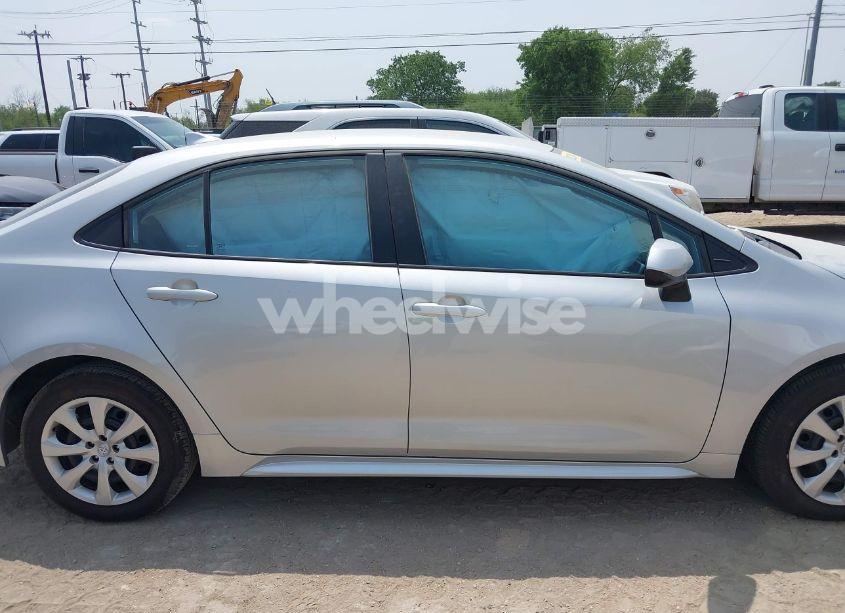 Photo 13 of 2025 Toyota Corolla LE (VIN 5YFB4MDEXSP250476)