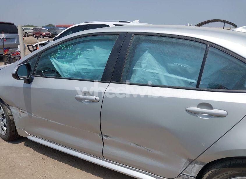 Photo 14 of 2025 Toyota Corolla LE (VIN 5YFB4MDEXSP250476)