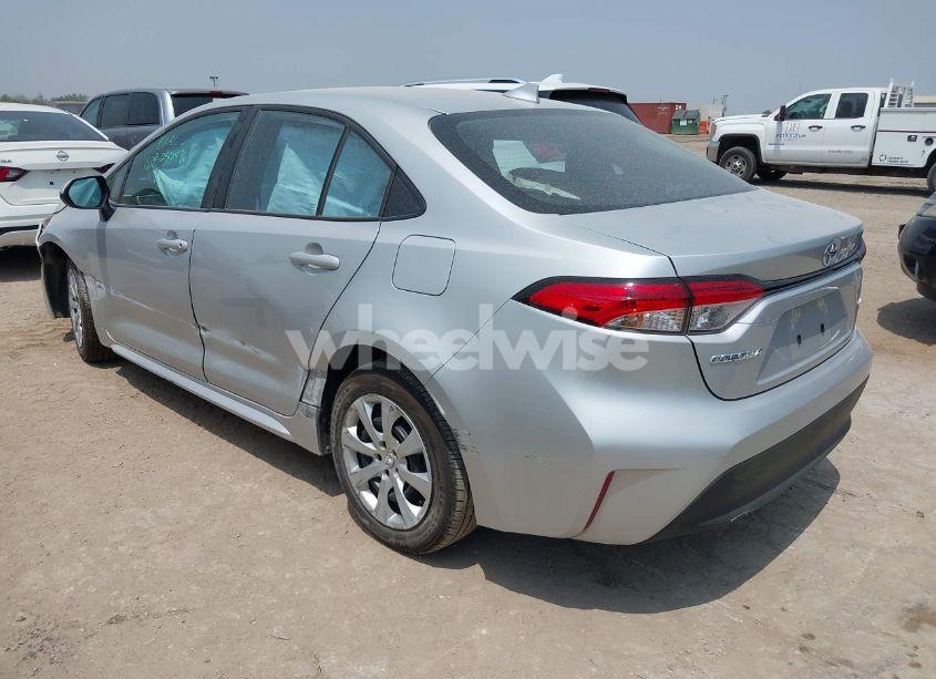 Photo 3 of 2025 Toyota Corolla LE (VIN 5YFB4MDEXSP250476)